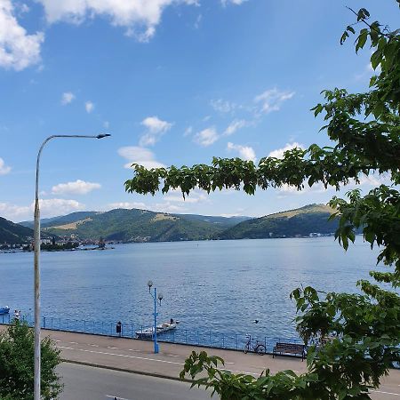 Sendy Apartment Orsova Bagian luar foto
