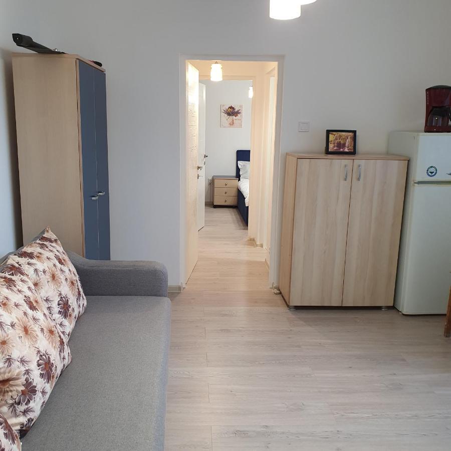 Sendy Apartment Orsova Bagian luar foto